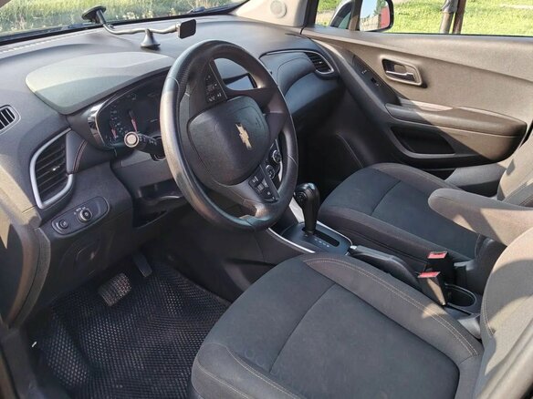 2020 Chevrolet Trax I Рестайлинг, чёрный, 1790000 рублей - вид 4
