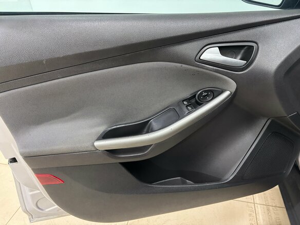 2011 Ford Focus III, серый, 620000 рублей - вид 6