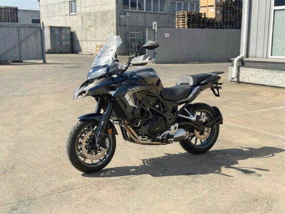 2026 Benelli TRK 502, чёрный, 508000 рублей
