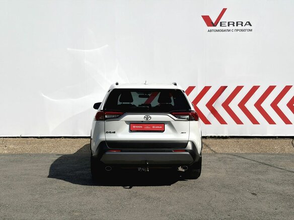 2020 Toyota RAV4 V (XA50), белый, 3120000 рублей - вид 4