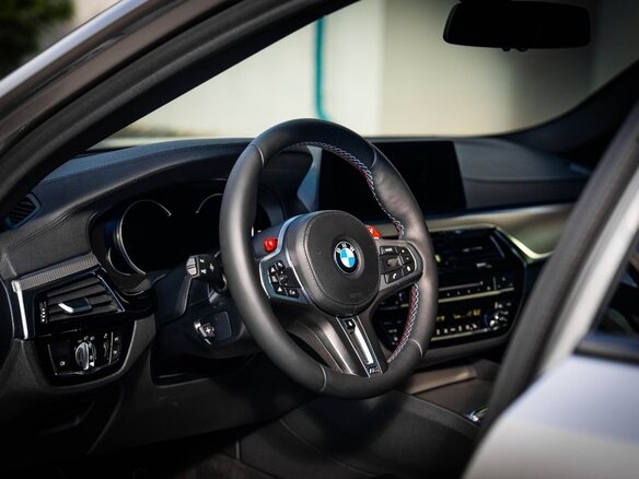 2017 BMW M5 VI (F90), серый - вид 6