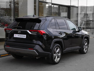 2020 Toyota RAV4 V (XA50), чёрный, 2798000 рублей, вид 4