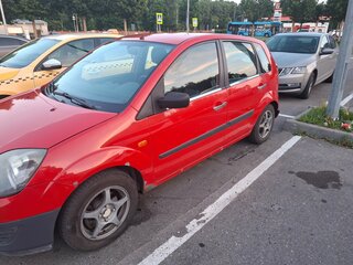 2008 Ford Fiesta Mk5, красный, 260000 рублей, вид 3