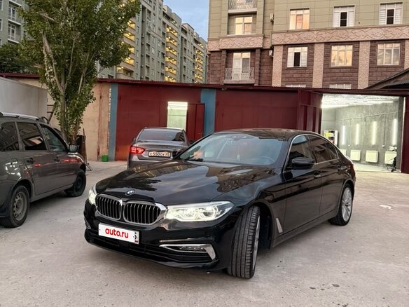 2018 BMW 5 серии 520d xDrive VII (G30/G31/G38), чёрный - вид 2