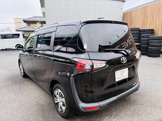 2019 Toyota Sienta II Рестайлинг, чёрный, 1065000 рублей, вид 4