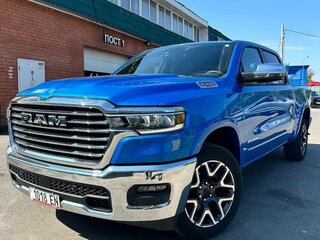 2024 Ram 1500 Crew Cab V Рестайлинг, голубой, 6500000 рублей, вид 1