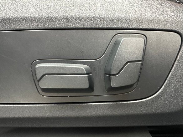 2023 BMW X1 Long 20Li sDrive III (U11/U12), чёрный, 3235000 рублей - вид 12