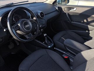 2011 Audi A1 I (8X), белый, 630000 рублей, вид 5