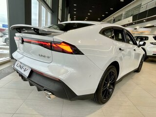 2024 Changan UNI-V I, белый, 3329900 рублей, вид 4