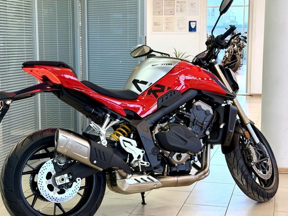 2026 QJMotor SRK 800, красный, 820000 рублей - вид 2