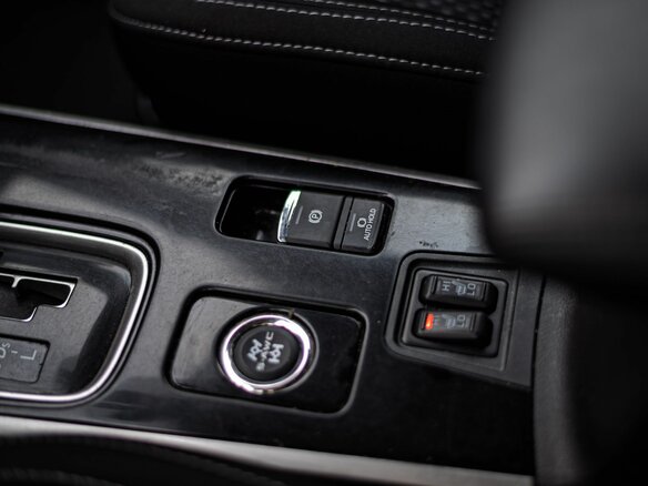 2021 Mitsubishi Outlander III Рестайлинг 3, чёрный, 1815000 рублей - вид 9