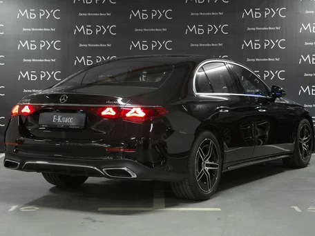 2026 Mercedes-Benz E-Класс 300 VI (W214, S214), чёрный, 10082500 рублей, вид 4