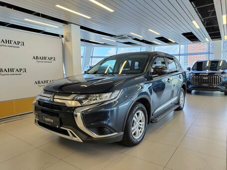 2019 Mitsubishi Outlander III Рестайлинг 3, чёрный, 1833000 рублей, вид 1