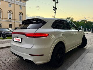 2021 Porsche Cayenne GTS III, белый, 9500000 рублей, вид 3