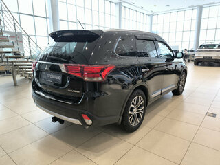2016 Mitsubishi Outlander III Рестайлинг 2, чёрный, 1799000 рублей, вид 5