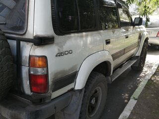 1996 Toyota Land Cruiser 80 Series Рестайлинг, белый, 1350000 рублей, вид 3