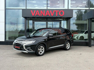 2017 Mitsubishi Outlander III Рестайлинг 2, чёрный, 1825000 рублей, вид 3