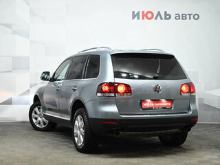2008 Volkswagen Touareg I Рестайлинг, серый, 830000 рублей, вид 4
