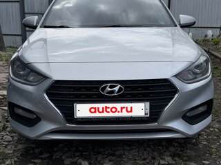 2018 Hyundai Solaris II, серебристый, 950000 рублей, вид 2