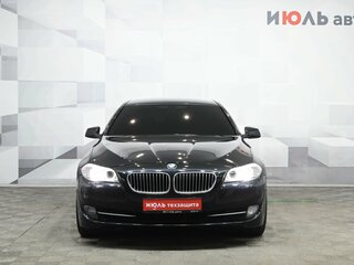 2013 BMW 5 серии 520i VI (F10/F11/F07), чёрный, 1620000 рублей, вид 2