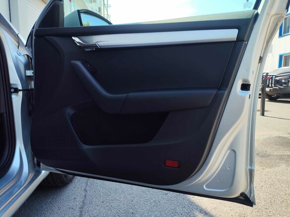 2019 Skoda Octavia III (A7) Рестайлинг, серебристый - вид 12