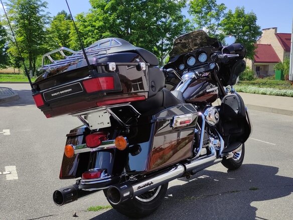 2011 Harley-Davidson Electra Glide, коричневый, 930000 рублей - вид 4
