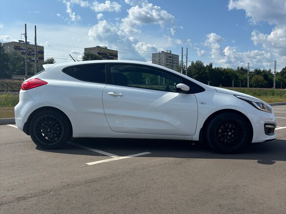 2016 Kia Ceed II Рестайлинг, белый, 1299000 рублей - вид 20