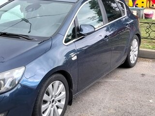 2010 Opel Astra J, синий, 825000 рублей, вид 3