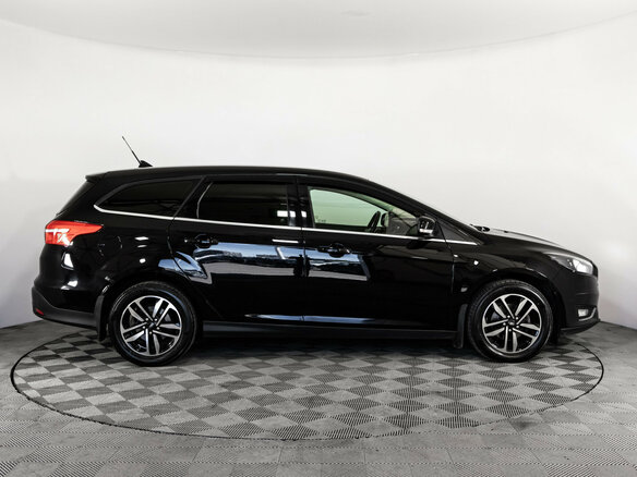2016 Ford Focus III Рестайлинг, чёрный - вид 3
