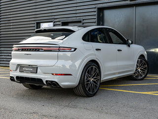 2026 Porsche Cayenne Coupé III Рестайлинг, серый, 19990000 рублей, вид 5