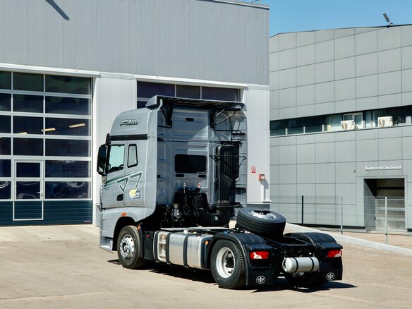 2024 FAW J7, серебристый, 8500000 рублей - вид 6