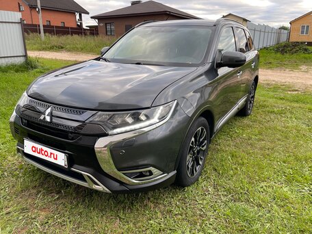 2021 Mitsubishi Outlander III Рестайлинг 3, серый, 2845000 рублей, вид 1