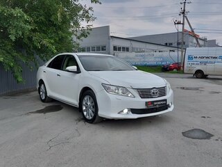 2014 Toyota Camry VII (XV50), белый, 1389000 рублей, вид 3