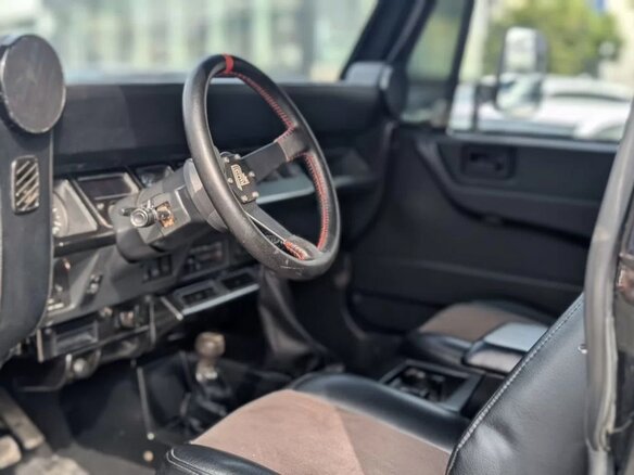 1993 Jeep Wrangler I (YJ), чёрный, 2000000 рублей - вид 5