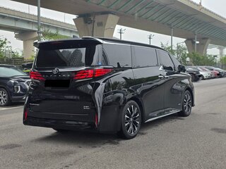 2024 Toyota Alphard IV, чёрный, 10599000 рублей, вид 4