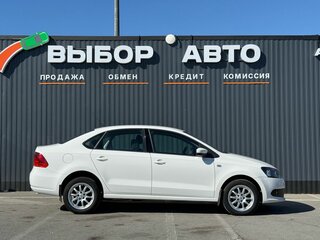 2011 Volkswagen Polo V, белый, 799000 рублей, вид 3