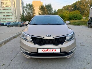 2015 Kia Rio III Рестайлинг, бежевый, 780000 рублей, вид 2