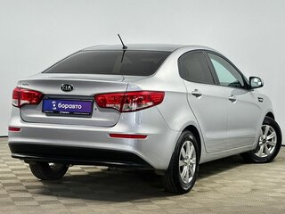 2016 Kia Rio III Рестайлинг, серебристый, 960000 рублей, вид 5