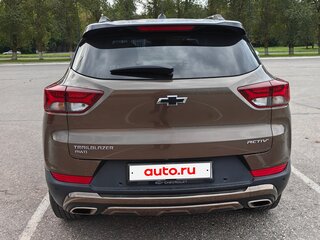 2021 Chevrolet TrailBlazer III, коричневый, 1950000 рублей, вид 4