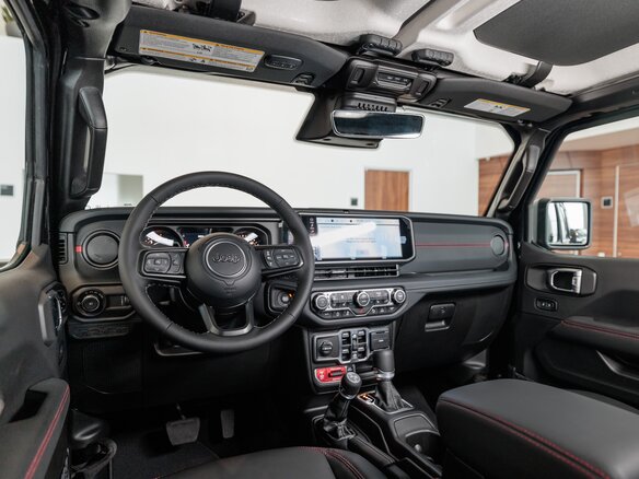 2026 Jeep Wrangler IV (JL) Рестайлинг, чёрный, 9200000 рублей - вид 13