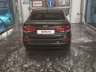 2016 Kia Rio III Рестайлинг, коричневый, 489900 рублей, вид 3