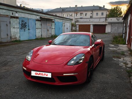 2017 Porsche Cayman S III 718 (982), красный, 4350000 рублей, вид 2