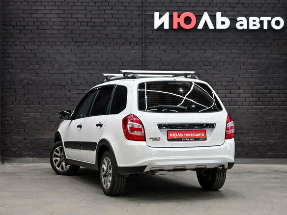 2023 Lada (ВАЗ) Granta Cross I Рестайлинг, белый, 850000 рублей - вид 7