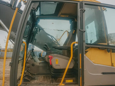 2014 Volvo EC220DL, жёлтый, 13500000 рублей, вид 4