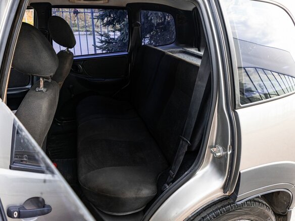 2010 Chevrolet Niva I Рестайлинг, серебристый, 444000 рублей - вид 12