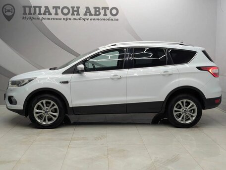 2019 Ford Kuga II Рестайлинг, белый, 1949000 рублей, вид 4