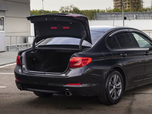 2017 BMW 5 серии 530i xDrive VII (G30/G31/G38), чёрный, 2698000 рублей - вид 20