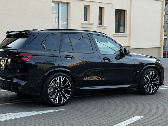 2023 BMW X5 40i IV (G05/G18) Рестайлинг, чёрный, 6490000 рублей - вид 6