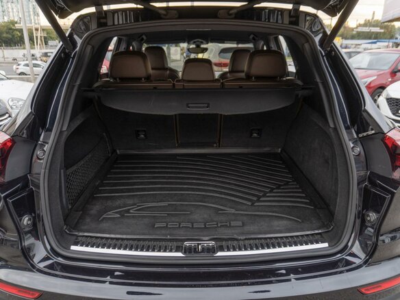 2015 Porsche Cayenne Diesel II Рестайлинг (958), чёрный, 3849000 рублей - вид 28