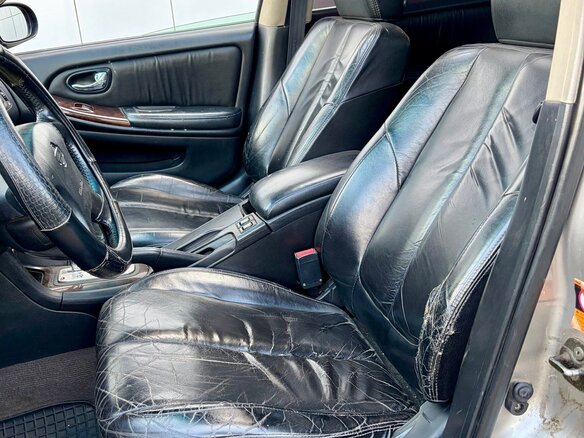 2000 Nissan Maxima V (A33), серебристый, 420000 рублей - вид 11
